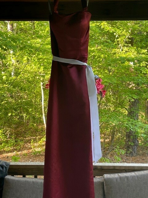 bill levkoff bridesmaid dress size 12 halter top burgundy color, white sash bill levkoff bridesmaid dress size 12 halter top burgundy color, white sash