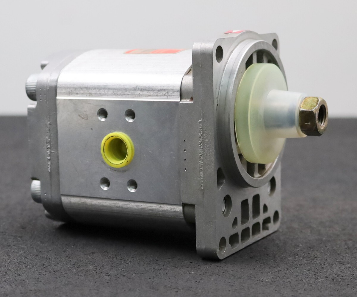 HPI HB CYCLONE　未開封 21Q6-31201 Wiper Motor for Hyundai Excavator R140LC-9 R145CR