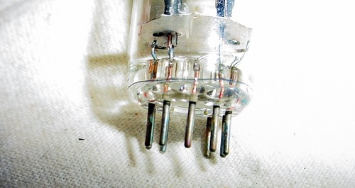 NOS RCA ECC81 12AT7 Tube Black Plates Angled D Getter Tested - Picture 4 of 7