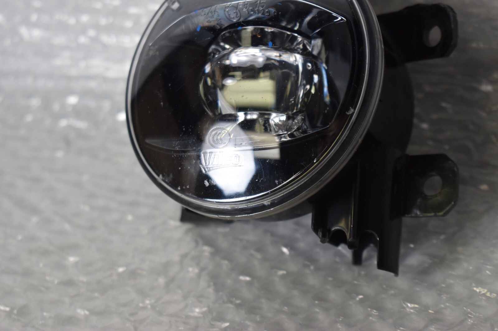2016-2020 Maserati Levante FOG LIGHT LAMP Left Driver or Right passenger LED OEM
