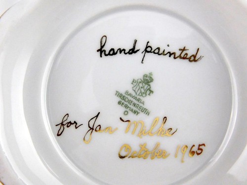 Plato floral de porcelana 1965 pintado a mano PT Bavaria Tirschenreuth excelente estado - Imagen 7 de 10