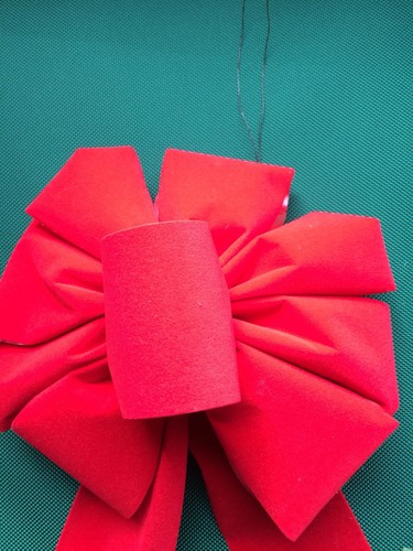 New Christmas Wreath Decorations Red Velvet Bow 8” Wide And Three Holly Berrys - Picture 4 of 6