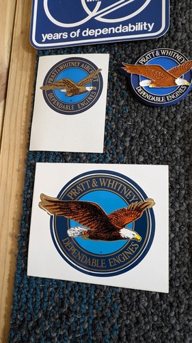 Lote de 9 piezas de recuerdos vintage de Pratt & Whitney lote B - Imagen 3 de 6