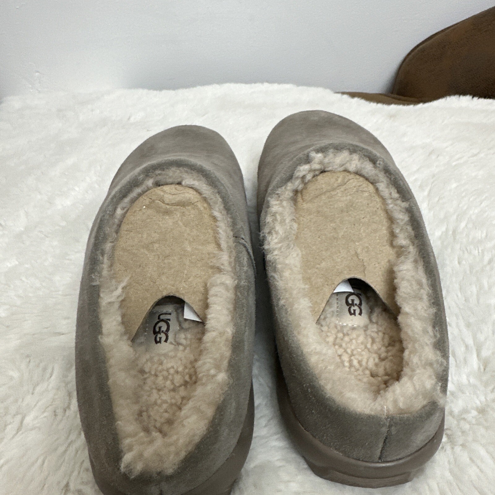 SAOLA Ciabatta classica slip on stampa suola unica. Materiale esterno scamosciato UK6 e pelliccia sintetica.