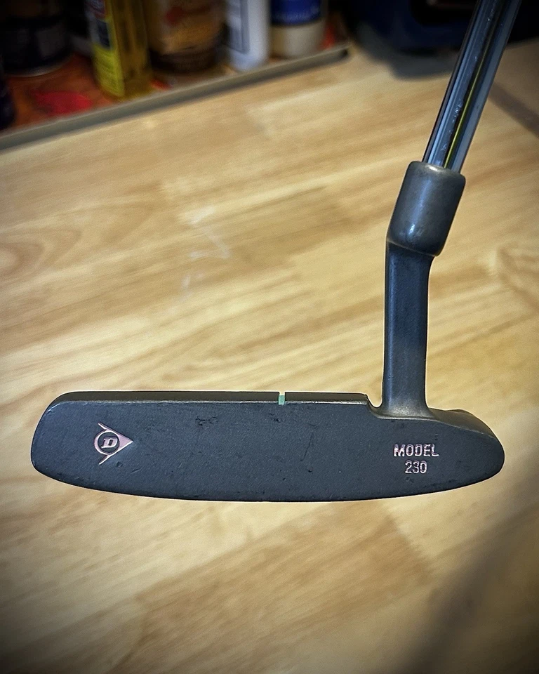 "LADY" Dunlop Putter Modelo 230 Feminino Destro 33" Usado com Capa de Cabeça Rosa BOM! - Imagem 4 de 4