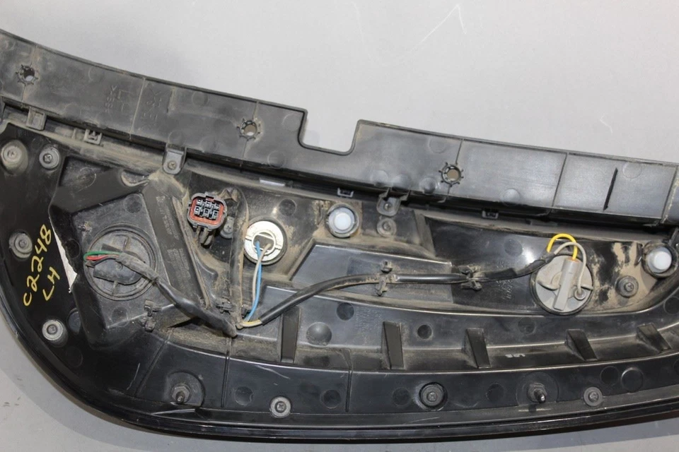 Driver Tail Light Electric Model EV LED 2015-2019 KIA SOUL OEM #41101 - Imagem 3 de 4