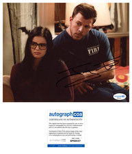 Jimmy Tatro ‘Modern Family’ Signed 8x10 Photo 'Bill' ACOA