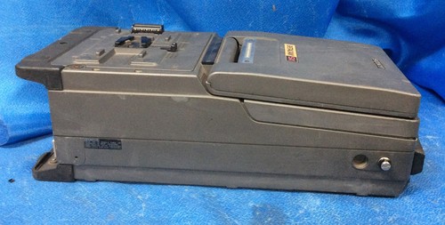 Sony DNW-A25 Digitaler Videokassettenrekorder Editor Betacam SX. Wie besehen - Bild 2 von 3