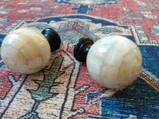 MOTHER OF PEARL BALL FINIALS Country Curtains Berkshire Becket Bonus Sun Seeds