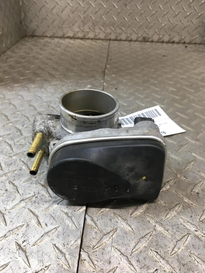 Conjunto de carrocería/válvula del acelerador Ford Fusion 09 Foto 2 de 2