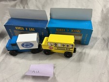 Wooden Mister Rogers Neighborhood Speedy Delivery Truck 2005 School Bus 2004 AU