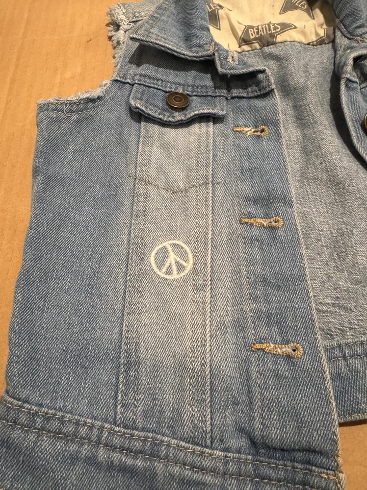 Chaleco Denim Comida Chatarra Beatles Niñas Jóvenes S Bordado Remachado Apple Corp Foto 4 de 4