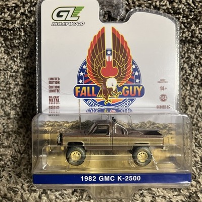 1:64 GreenLight Fall Guy Stunt Man 1982 GMC K-2500 Dirty Version! NEW!!