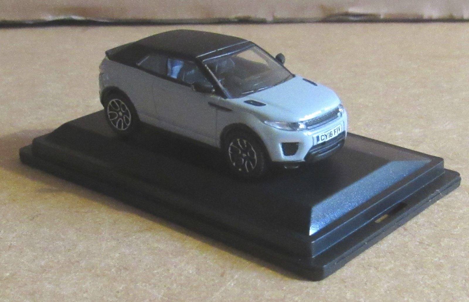 OXFORD DIECAST RANGE ROVER EVOQUE CONVERTABLE BALTORO ICE BLUE 1:76 SCALE  CAR