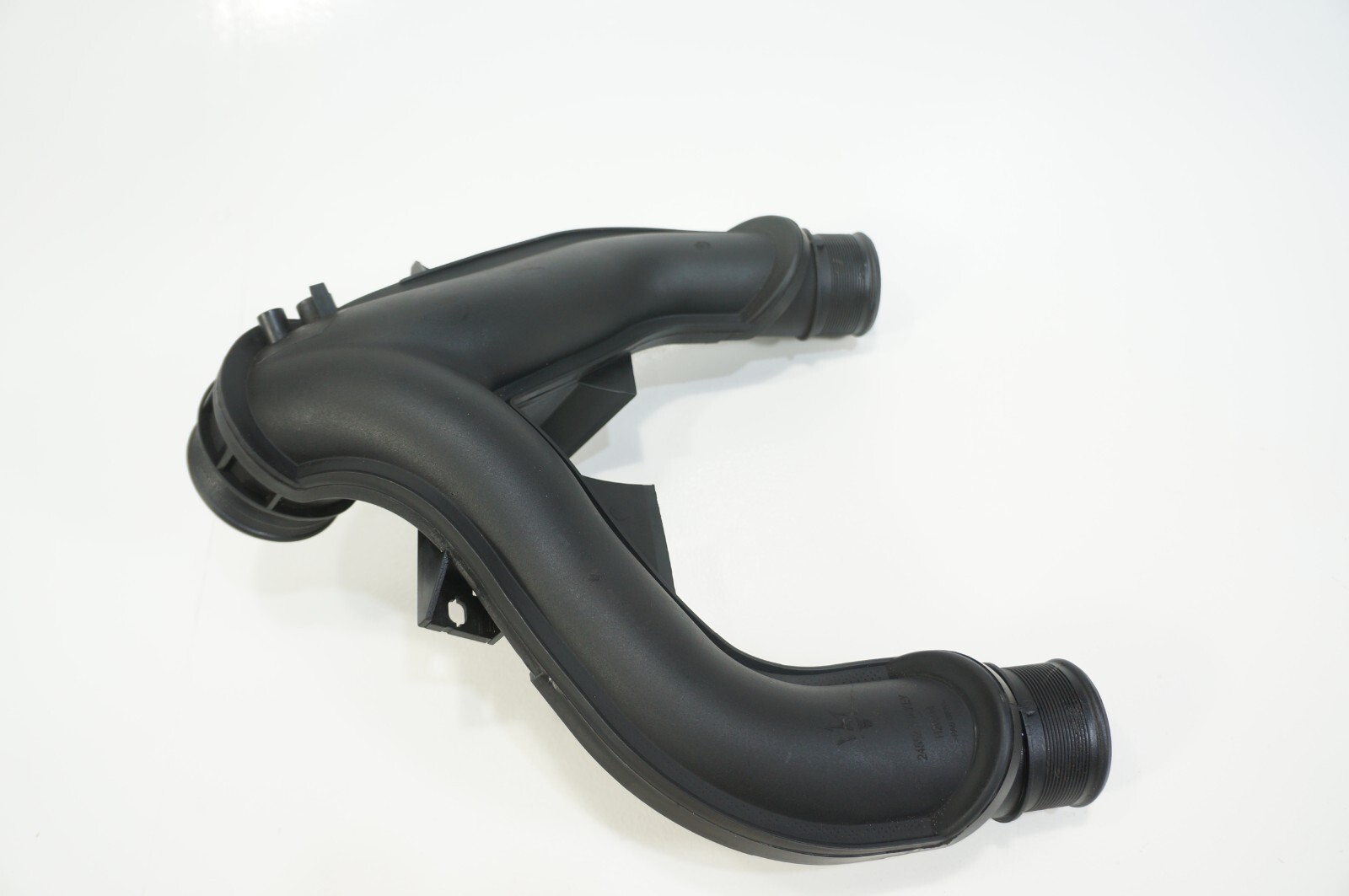 14-18 Maserati Ghibli Quattroporte 3.0L M157 Air Intake Duct Y Pipe Hose OEM