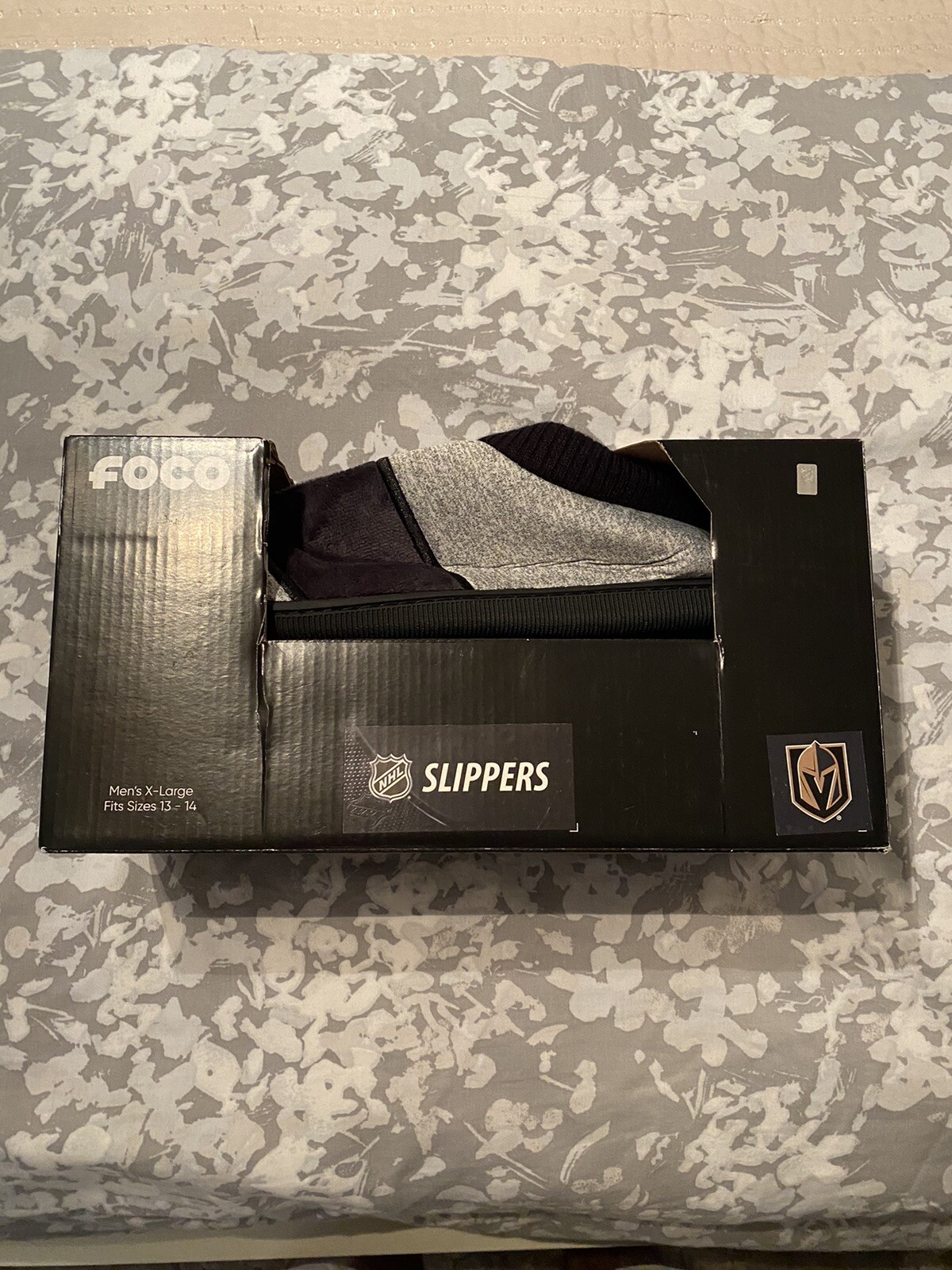 PANTOFOLA D’ORO Pantofole Foco Black NHL Gol Knights taglia 10 12 scatola nuova