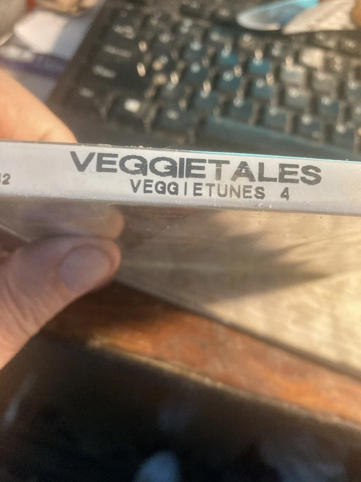 Veggietunes Vol 4 Bob and Larry Veggie Tales - CD NEW FREE SHIPPING - Image 4 of 4