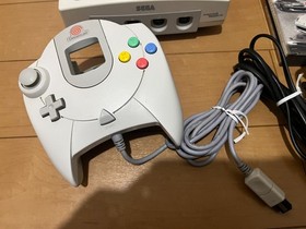 SEGA DreamCast Console (HKT-3000) & Controller with 2 Game Japanese 0328