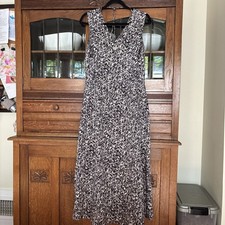 Everlane Hammered Satin V-Neck Maxi Dress Size S Black Ivory Abstract Pattern