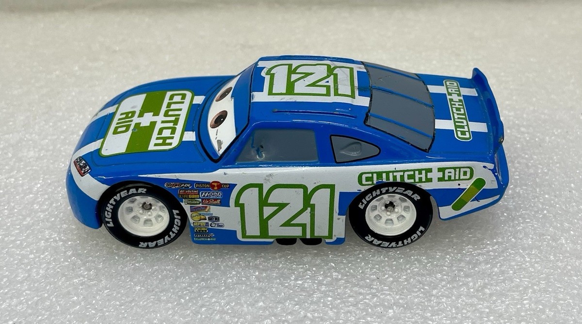 ミニカー Cars McQueen&Kevin Shiftright 121 Disney Pixar Cars Kevin Shiftright Clutch Aid Team 121 Diecast