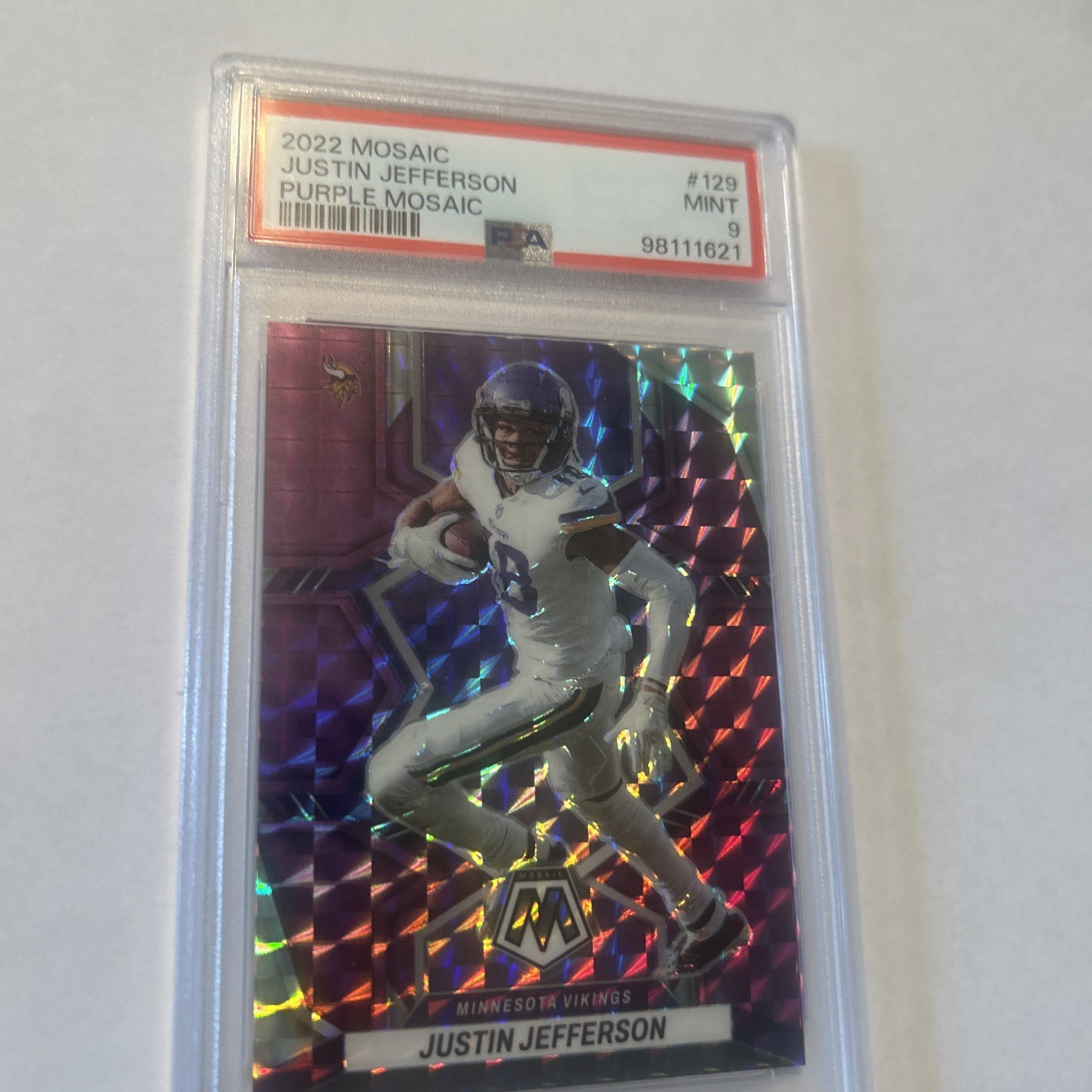 2022 Panini Mosaic - Justin Jefferson #129 Purple Mosaic Prizm /49