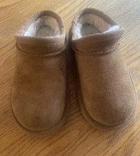 UGG CHESTNUT CLASSIC SLIPPER SUEDE/ FAUX FUR Lined Size 09 Kids