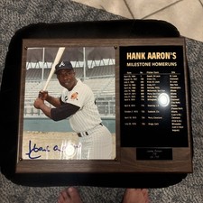 Hank Aaron Autographed Plaque &ldquo;Home Run King, Hall of Fame 1982&rdquo; COA Goldin
