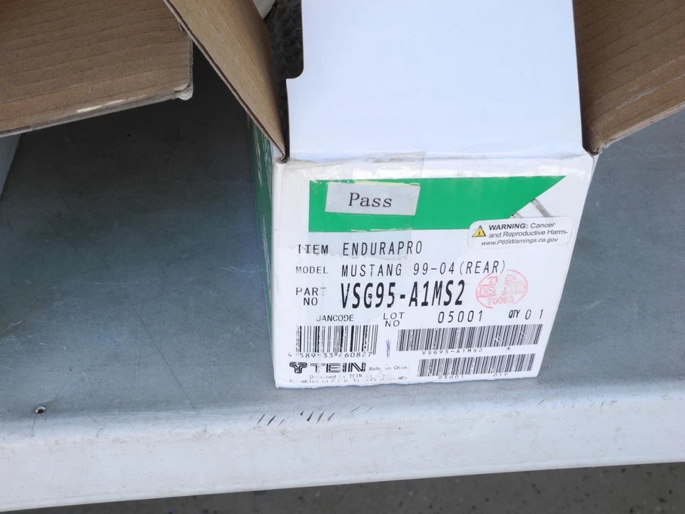 2 - Amortiguadores traseros Tein EnduraPro aptos 94-04 Ford Mustang GT V6 Cobra (no IRS) -NUEVOS Foto 3 de 4