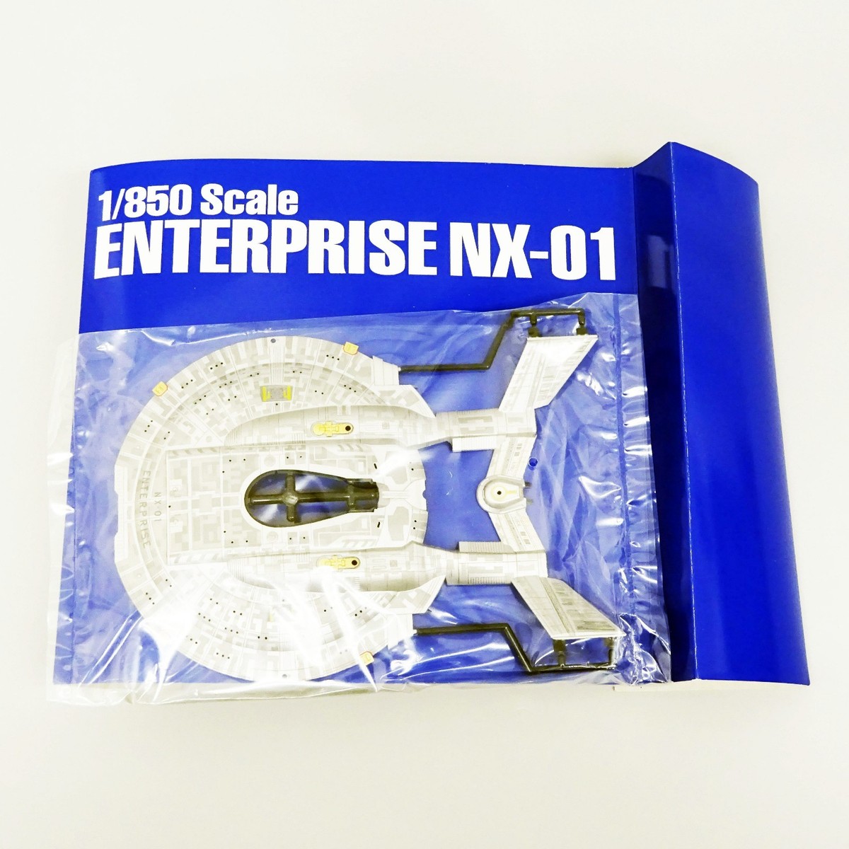 バンダイ　1/850　スタートレック　エンタープライズNX-01 Amazon | スタートレック 1/850 エンタープライズ NX-01