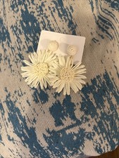 Bohemian raffia flower earrings, beautiful handmade earrings with sunflower