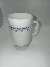 Pyrex Corningware Snowflake Garland Pedestal Mug
