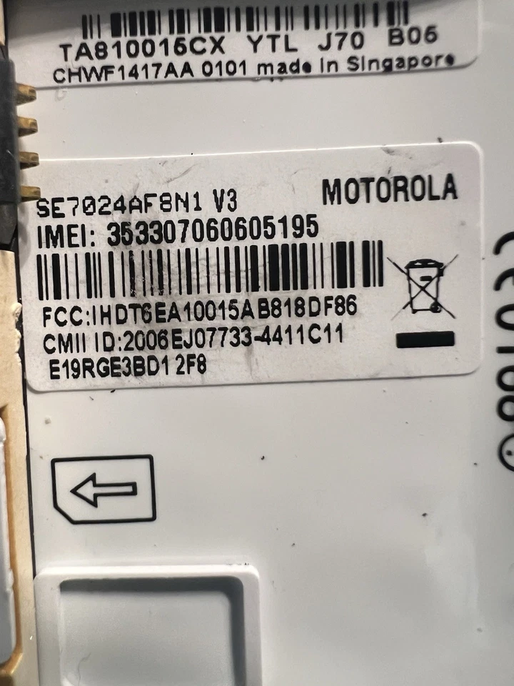 Teléfono Móvil Motorola Razr V3i Dolce Gabnna (Edición Limitada) Desbloqueado Abatible Foto 2 de 4