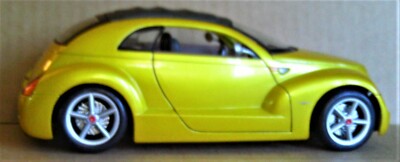 Chrysler Pronto Cruiser 1/18 Gold with Black Top, Concept Car