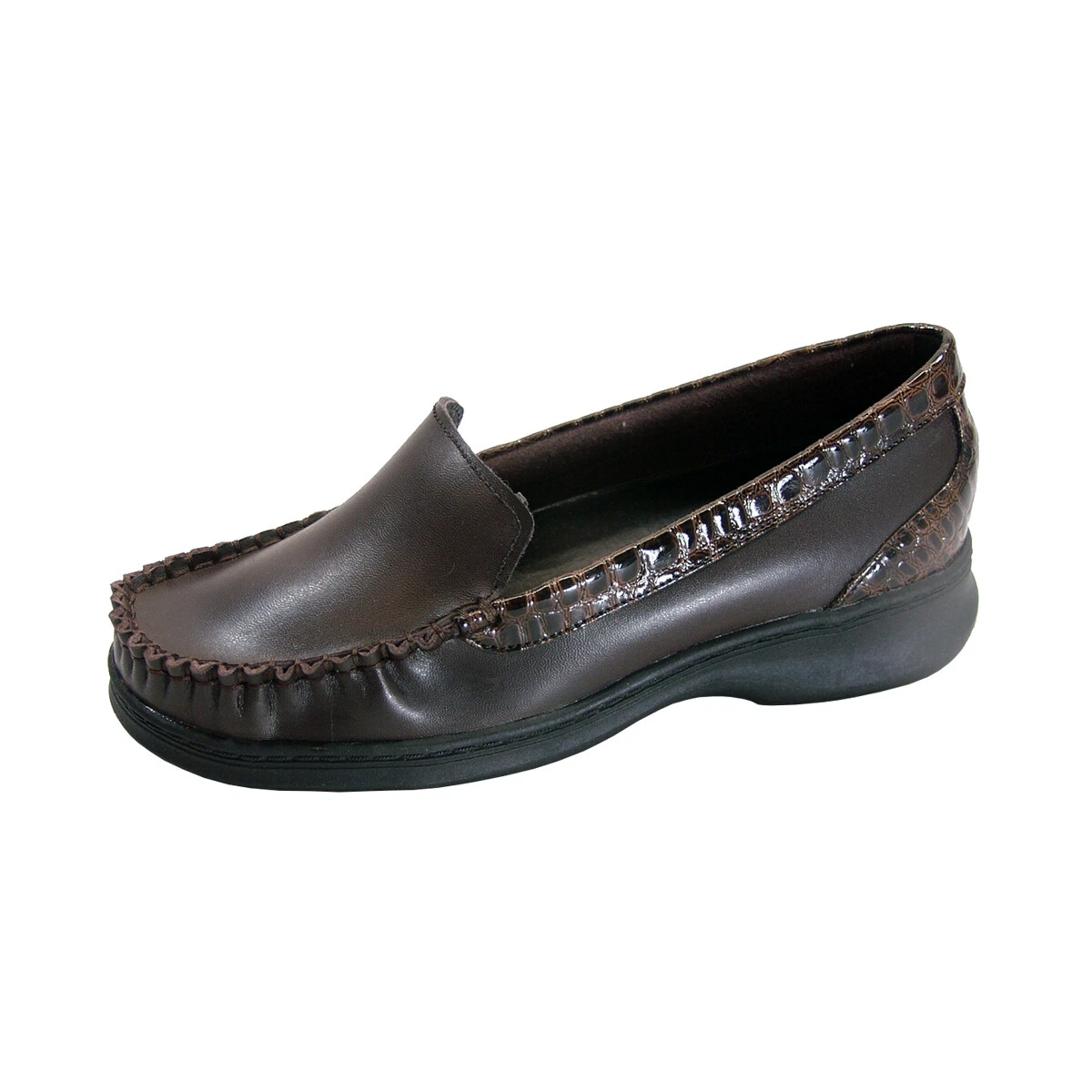 Wide width moccasin shoes discount