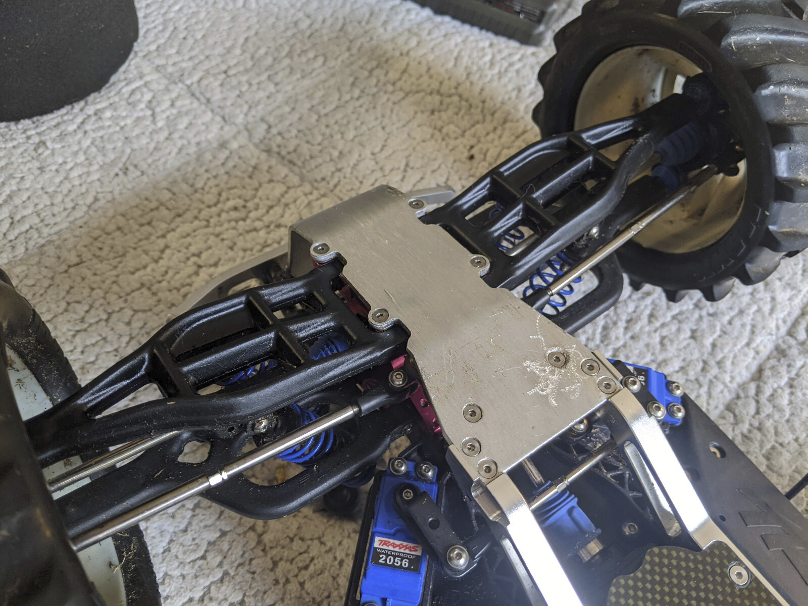 Traxxas EMaxx 3905 Many Upgrades, Brushless, 3 Bodies, 12 Wheels/Tires