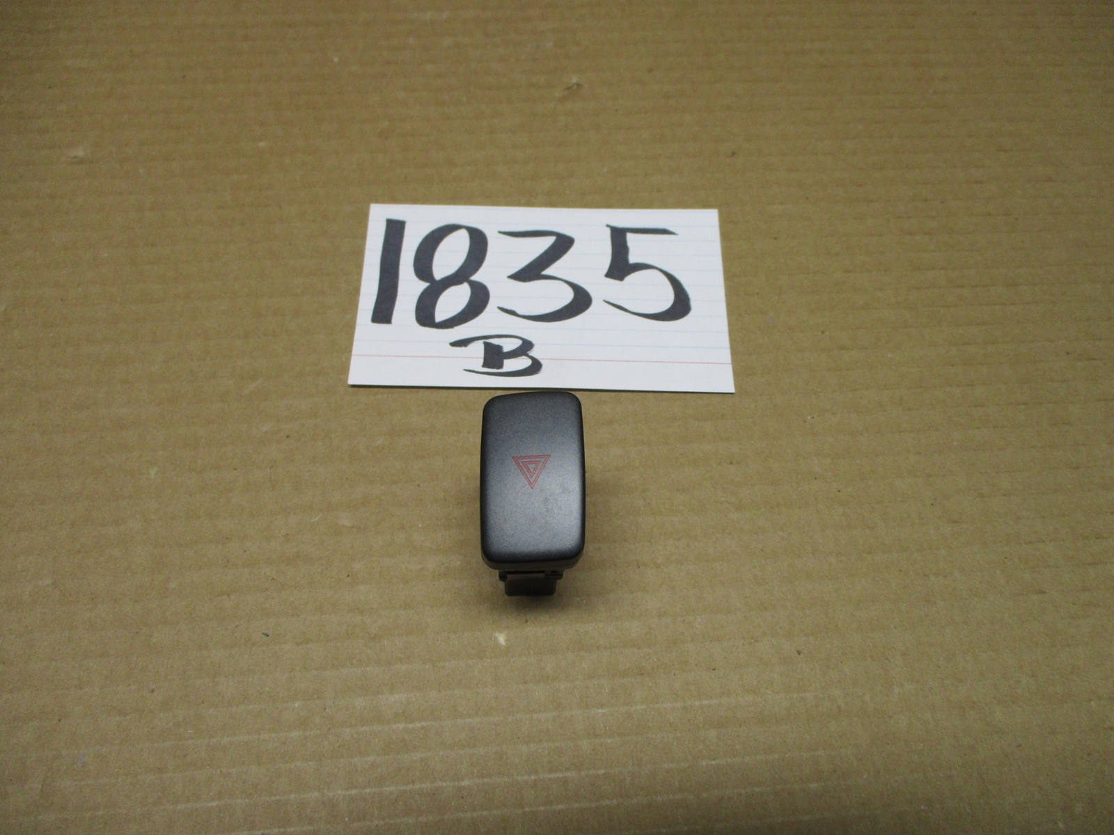 02 03 04 05 Acura MDX Used Hazard Light Switch #1835-B
