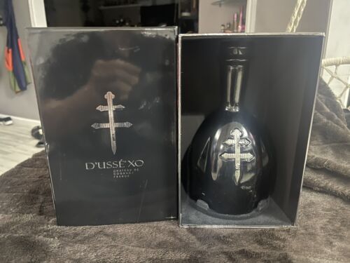 "D’USSE" XO Chateau De Cognac Jet Black Bottle (empty) 750ml With Gift Box - Afbeelding 1 van 4