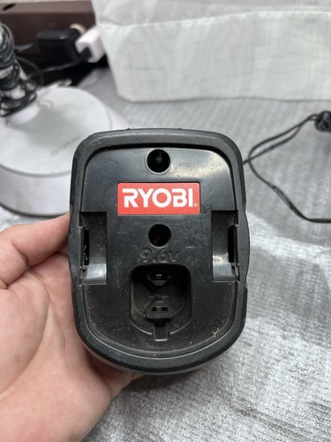 Ryobi 9.6V Charger 140295002 & Battery 130269014 - Picture 9 of 15