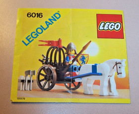 Lego Legoland Castle 6016 Knights' Arsenal, Complete with Instructions