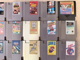 Nintendo NES Game Lot of 35 Games & Light Zapper