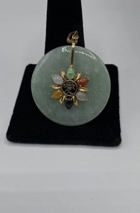 585/14k Gold Jade & Assorted Gemstones Disc Pendant 11.2 g