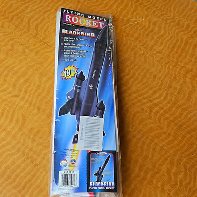 Estes SR-71 Blackbird Model Rocket Unassembled Kit 1:100 19in MPN 60523
