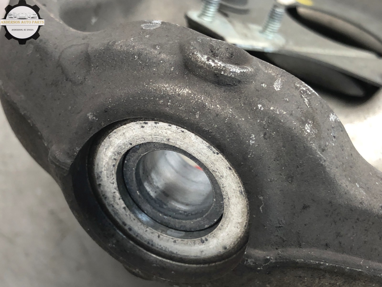 2008-2019 MASERATI GRANTURISMO M145 RWD RIGHT PASS FRONT SPINDLE KNUCKLE HUB OEM