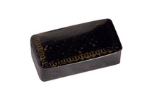 Tabatière ancienne / boîte à priser, noire et dorée, style Napoléon III, 6x3cm
