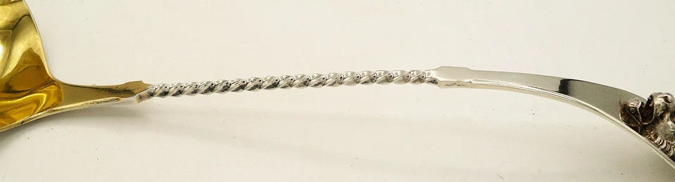 Cucharón perforador de plata para moneda Gorham con cabeza de león fundido alrededor de 1850 Foto 4 de 4