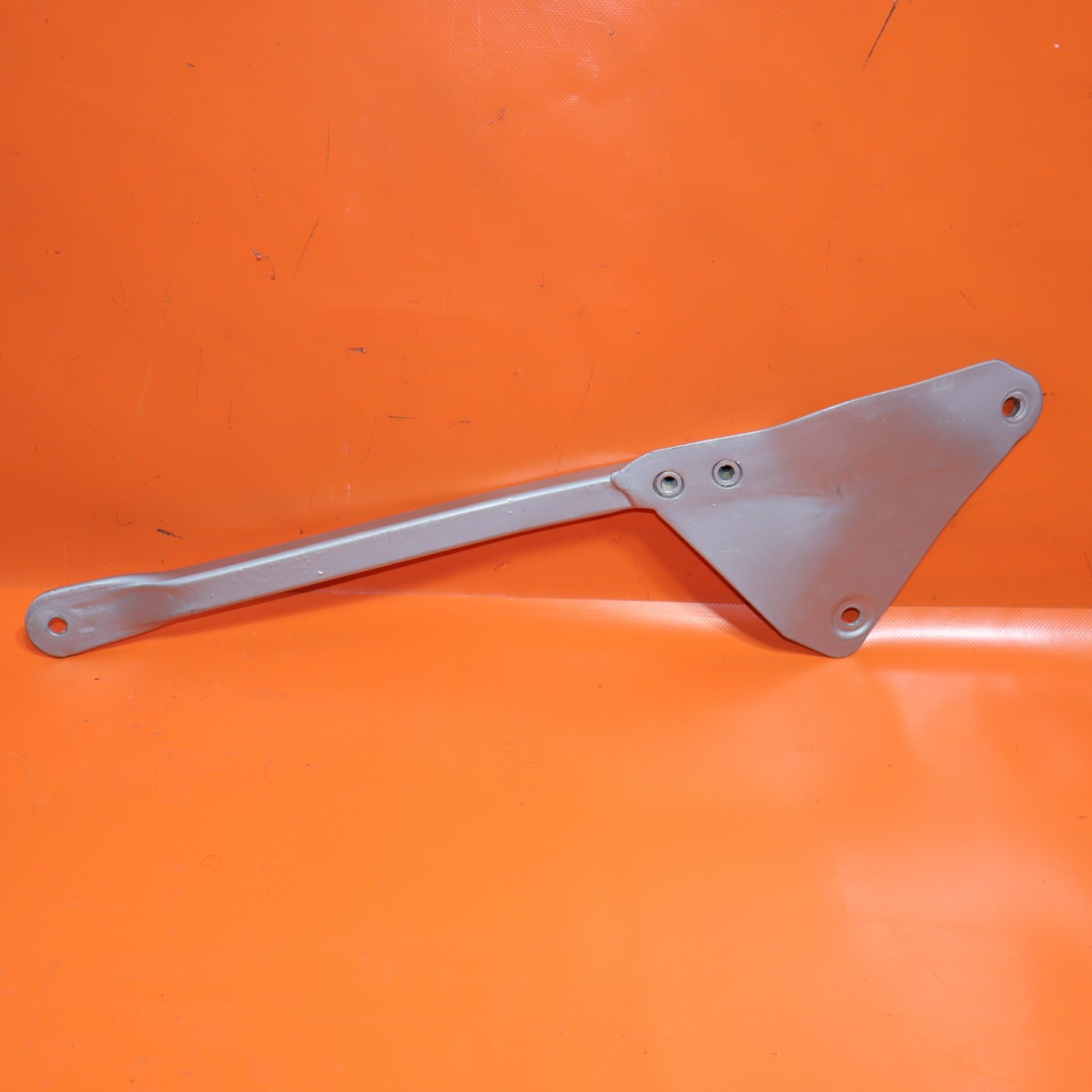BENTLEY FLYING SPUR CROSSMEMBER SUPPORT BRACKET LEFT 2020-2023 3SD805477B OEM