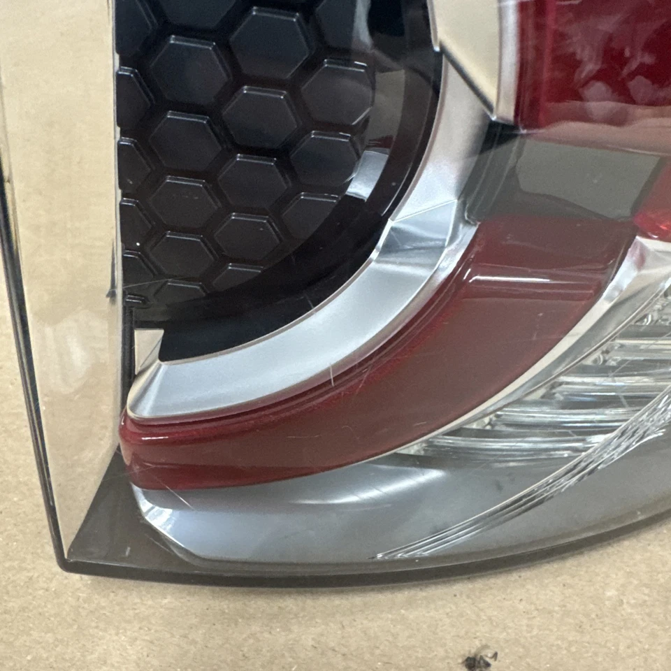 15-19 LAND ROVER DISCOVERY SPORT LUZ TRASERA DERECHA PASO DERECHO EXTERIOR LÁMPARA OEM Foto 4 de 4