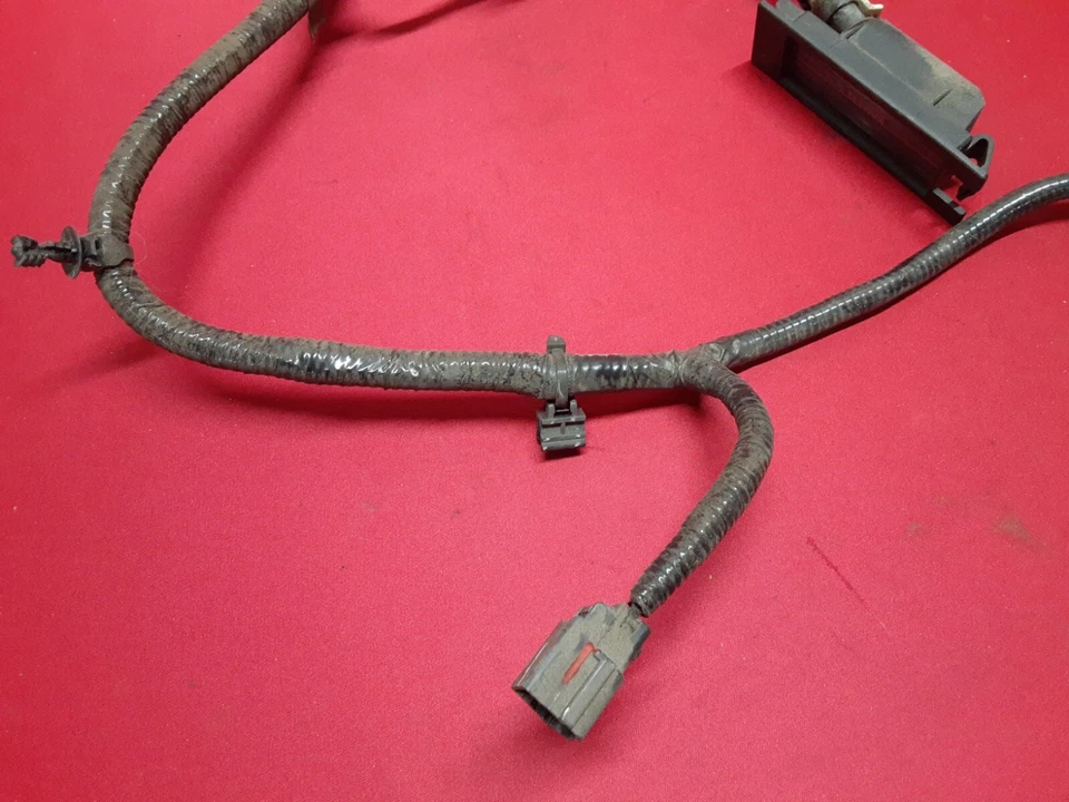 2011 - 2015 Chevy Volt REAR Bumper License Lamp & Sensor Wiring Harness 20935103 - Image 2 of 4