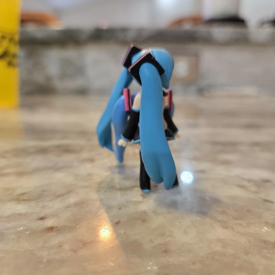 Hatsune Miku x SHITEYANYO Mini Mini Miku Figure (Taito) - VERY RARE - Image 4 of 4