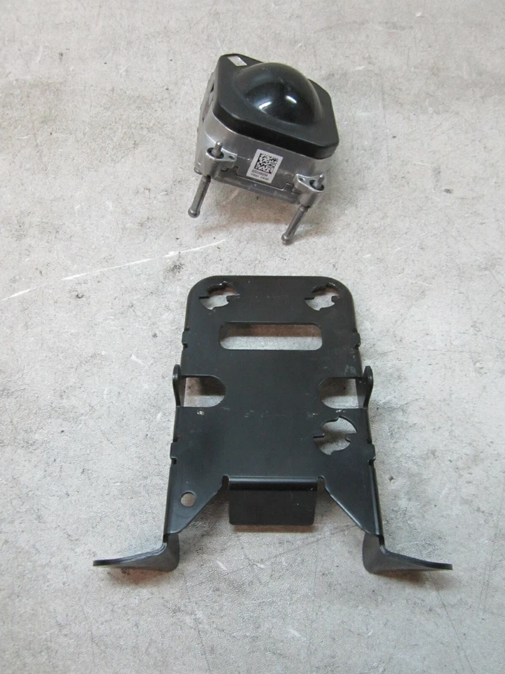 em904327 Porsche Cayman BOXSTER 2017 2024 Front Bumper Distance Sensor & Bracket - Image 4 of 4